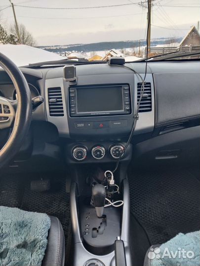 Mitsubishi Outlander 2.4 CVT, 2011, 301 000 км