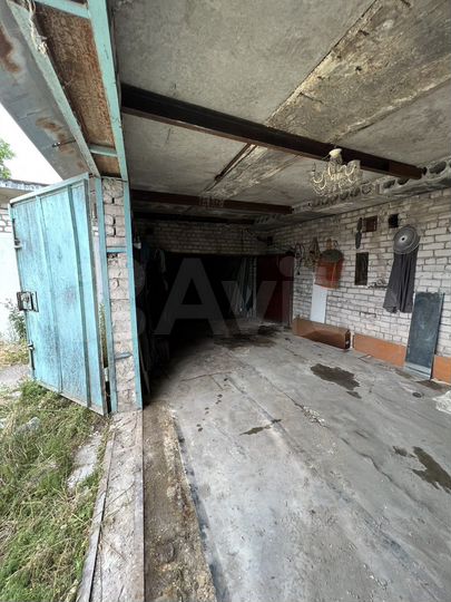 Гараж, > 30 м²