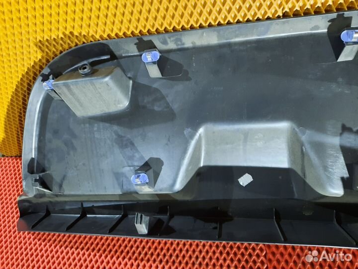 Обшивка крышки багажника Opel Corsa D