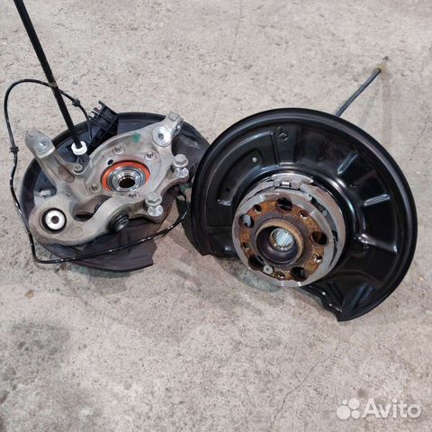 Задний кулак на Мерседес W204-6.3AMG