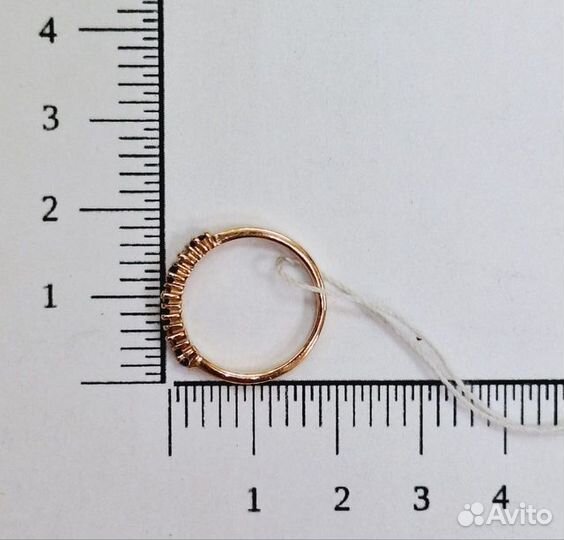 Золотое кольцо с камнем 16р