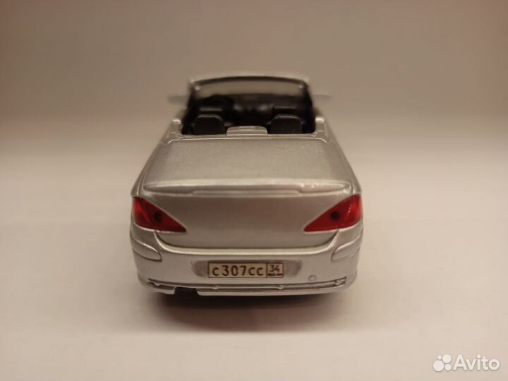 Модель Peugeot 307 cc 1:43