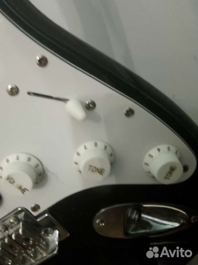 Электрогитара