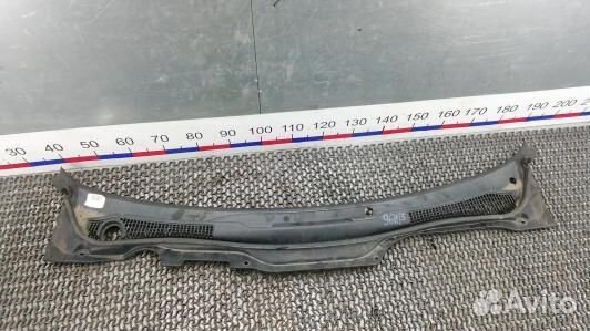 Накладка декоративная (жабо, дождевик) volvo S40 I