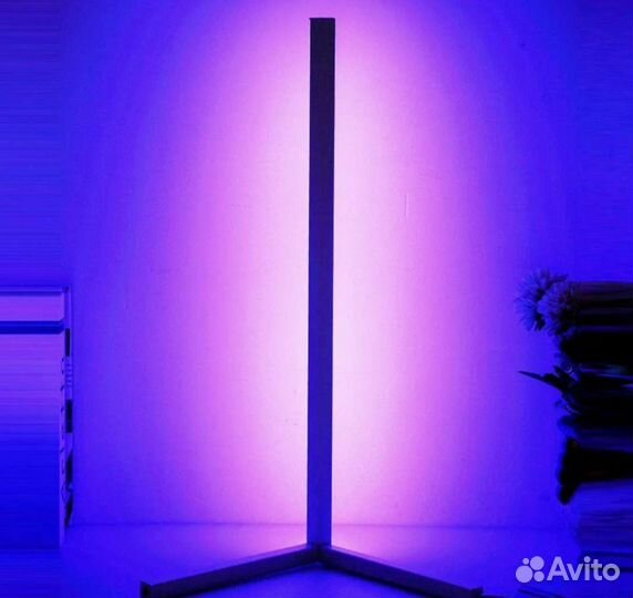 Угловая лампа RGB