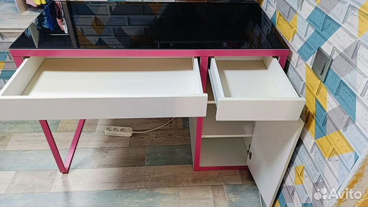 Письменный стол IKEA