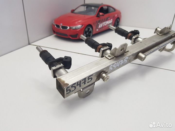 Рейка топливная (рампа) с форсунками (BMW 3)