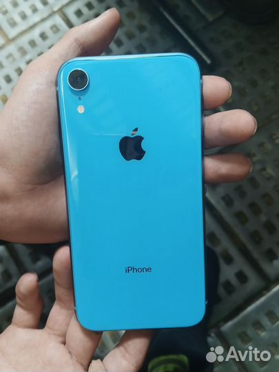 iPhone Xr, 64 ГБ