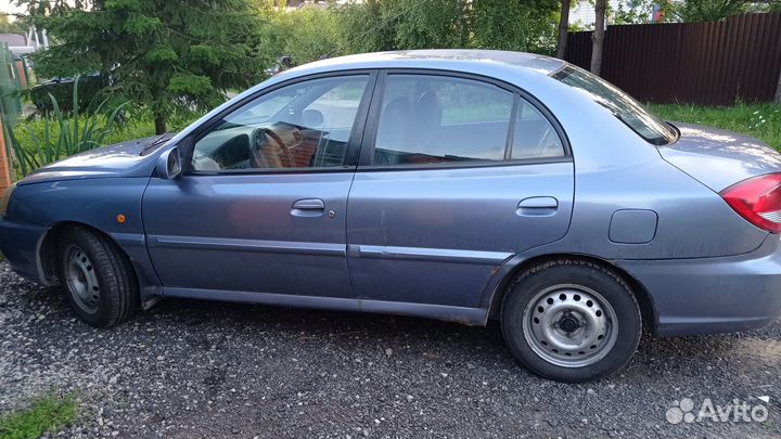 Kia Rio 1.5 МТ, 2003, битый, 340 000 км