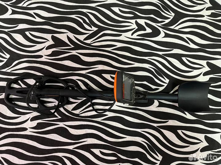 Металлоискатель quest q20