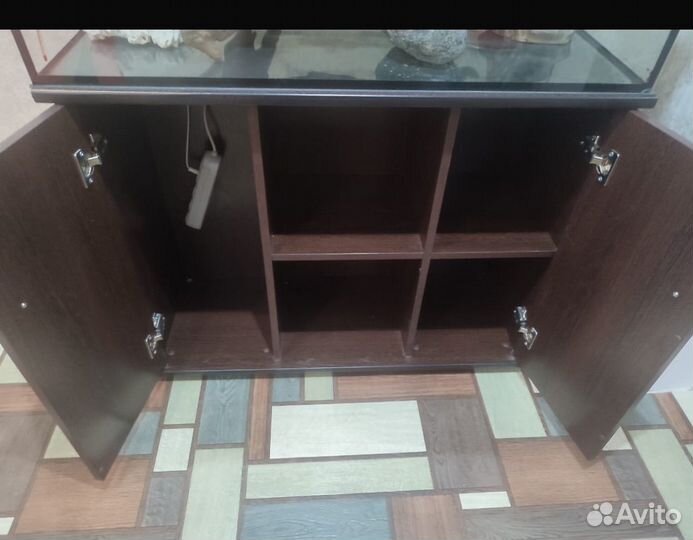 Аквариум с тумбой