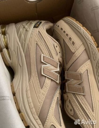 New Balance 1906R Beige