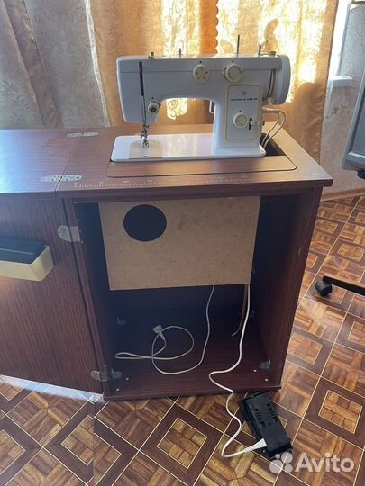 Швейная машина 142-М чайка