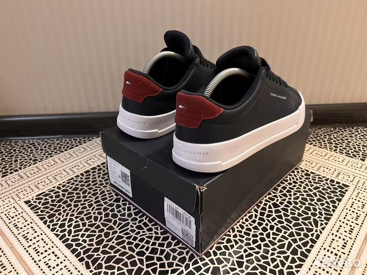 Tommy hilfiger кеды