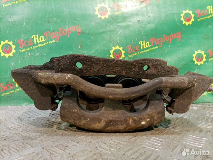 Суппорт передний правый Chrysler Pacifica