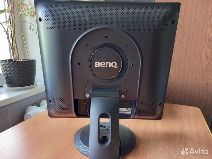 Монитор benq