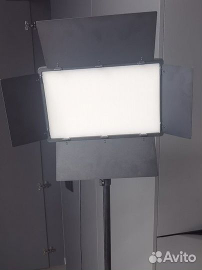 Видеосвет PRO LED-U800+ лампа