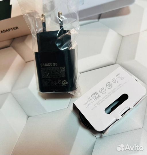 Быстрая зарядка Samsung 25w + Type-C