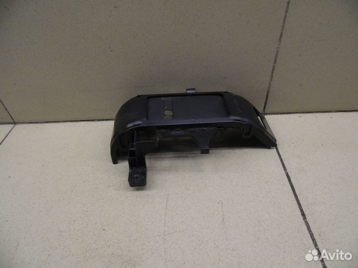 Накладка (кузов внутри) Hi Lux 2015