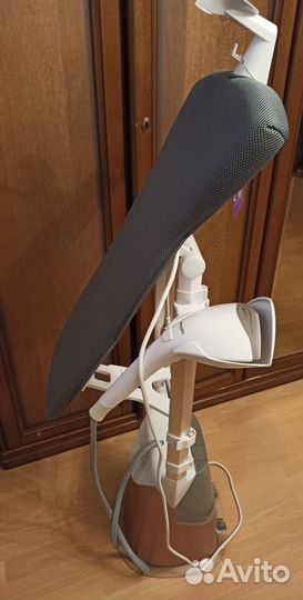 Отпариватель вертикальный для одежды Philips GC627