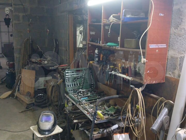 Гараж, > 30 м²