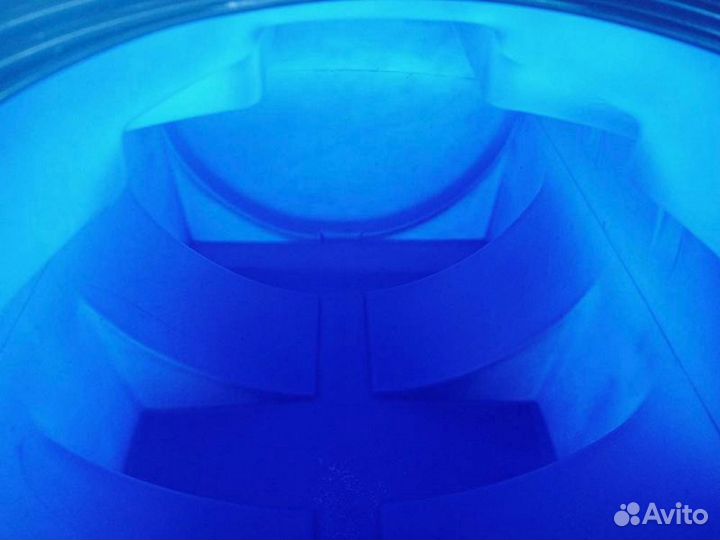 Емкость пластиковая для перевозки воды, кваса