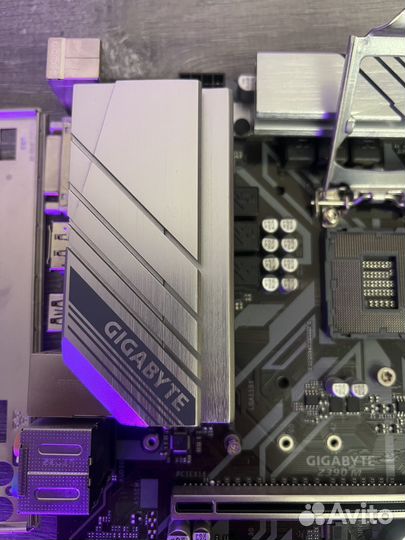 Материнская плата Z390m