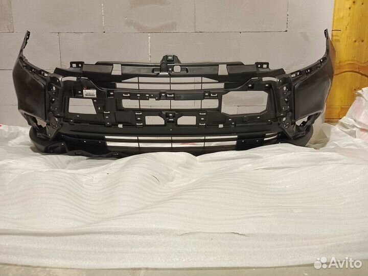 Бампер передний Mitsubishi Outlander 3 6400K729