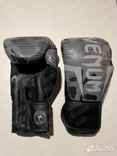 Боксерские перчатки venum