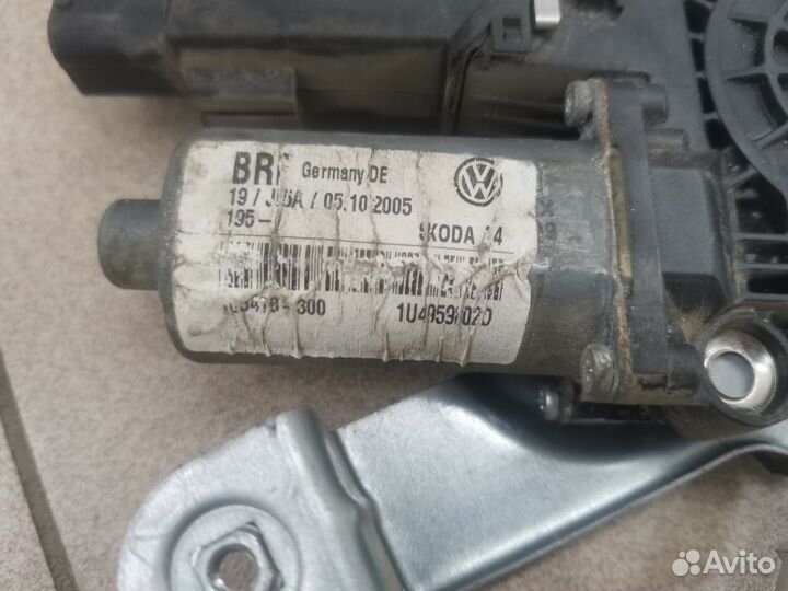 Стеклоподъемник передний правый Octavia A4 Tour