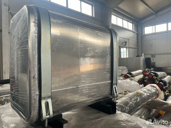 Гидравлический бак на тягач