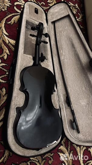 Черная скрипка черный смычек