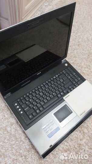 Ноутбук asus