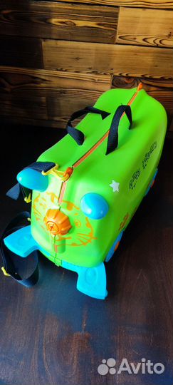 Чемодан на колесах детский