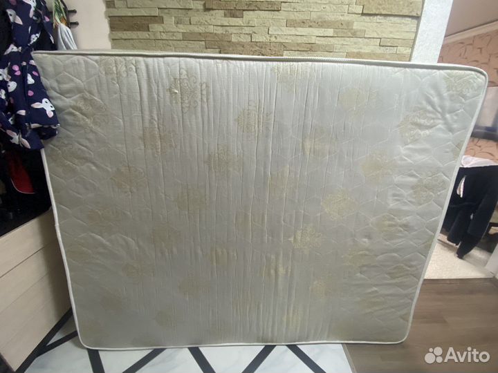 Матрас 160х200 бу