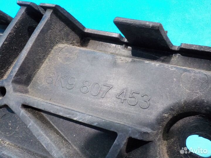 Кронштейн заднего бампера левый Audi A4 (B8) 2007