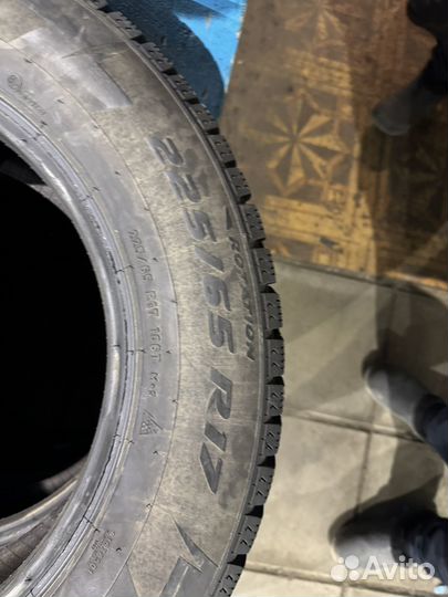 Pirelli Ice Zero 225/65 R17 106T