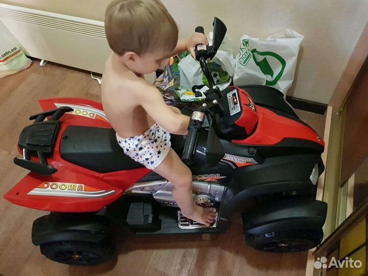 Детский квадроцикл на аккумуляторе бу