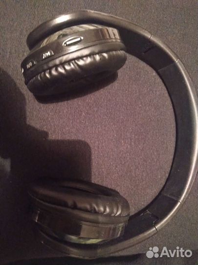 Беспроводные наушники Led