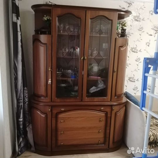 Буфеты и серванты бу