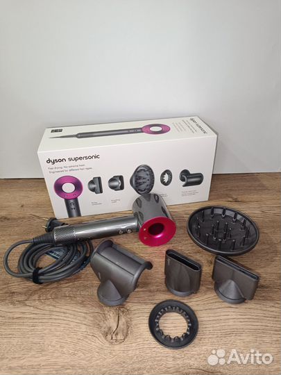 Фен Dyson supersonic hd08