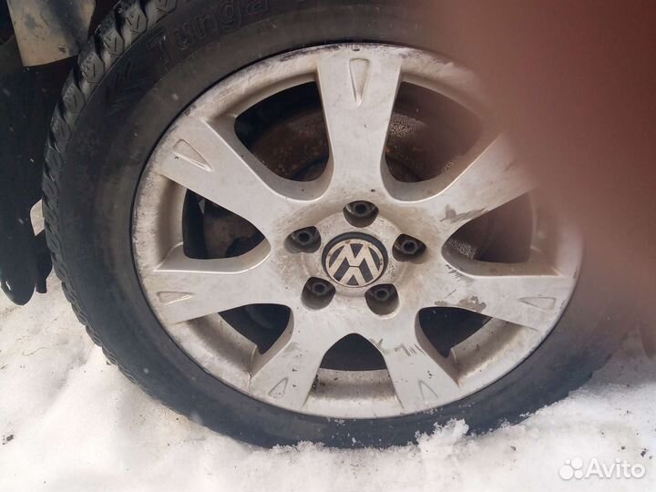 Volkswagen Jetta 1.6 МТ, 2007, битый, 150 000 км