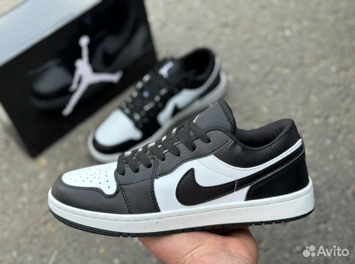Nike Air Jordan 1