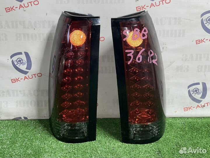 Задние фонари Chevrolet Suburban GMT400