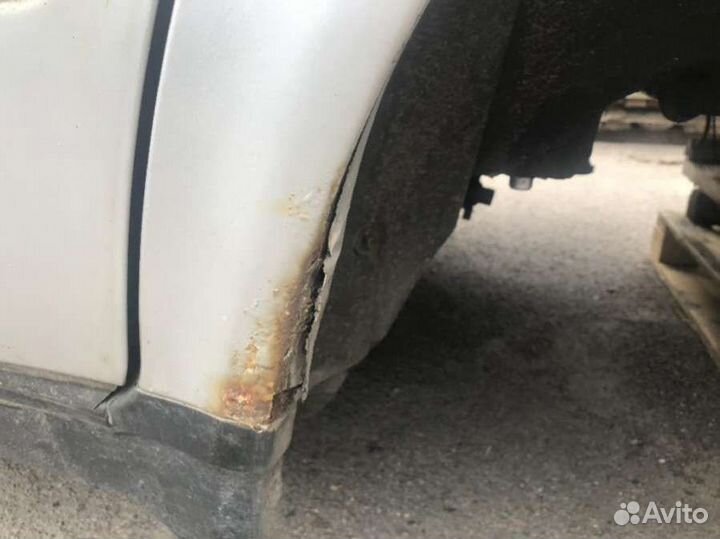 Четверть задняя левая Mercedes E W210 1998