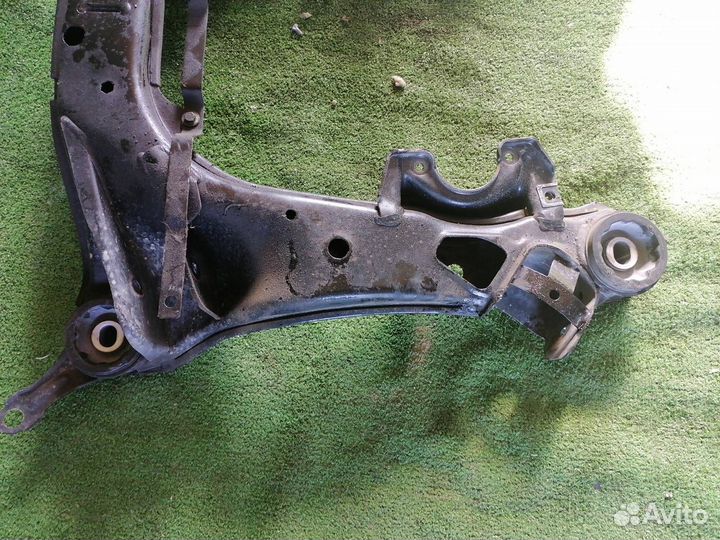 Балка под двс Audi S4 B7 BBK 2006