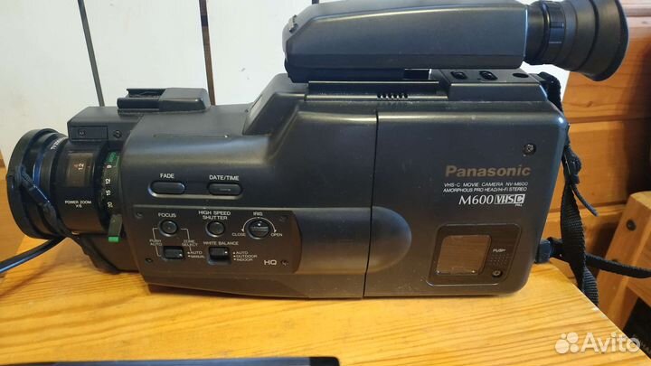 Видеокамера panasonic М600 VHS-C