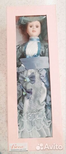 Кукла фарфоровая новая