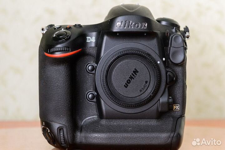 Nikon D4