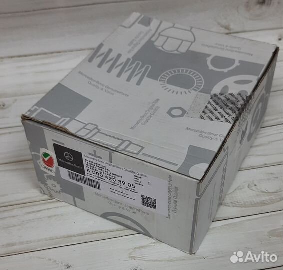 A0004203905 Колодки тормозные передние оригинал